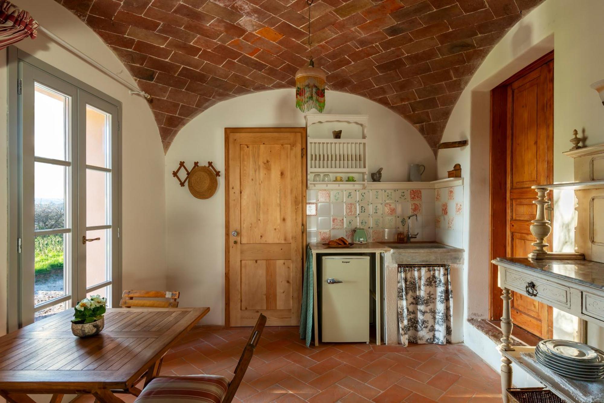 Casa Ezio Marchi - Due Appartamenti E Una Family Suite Bettolle Exterior foto