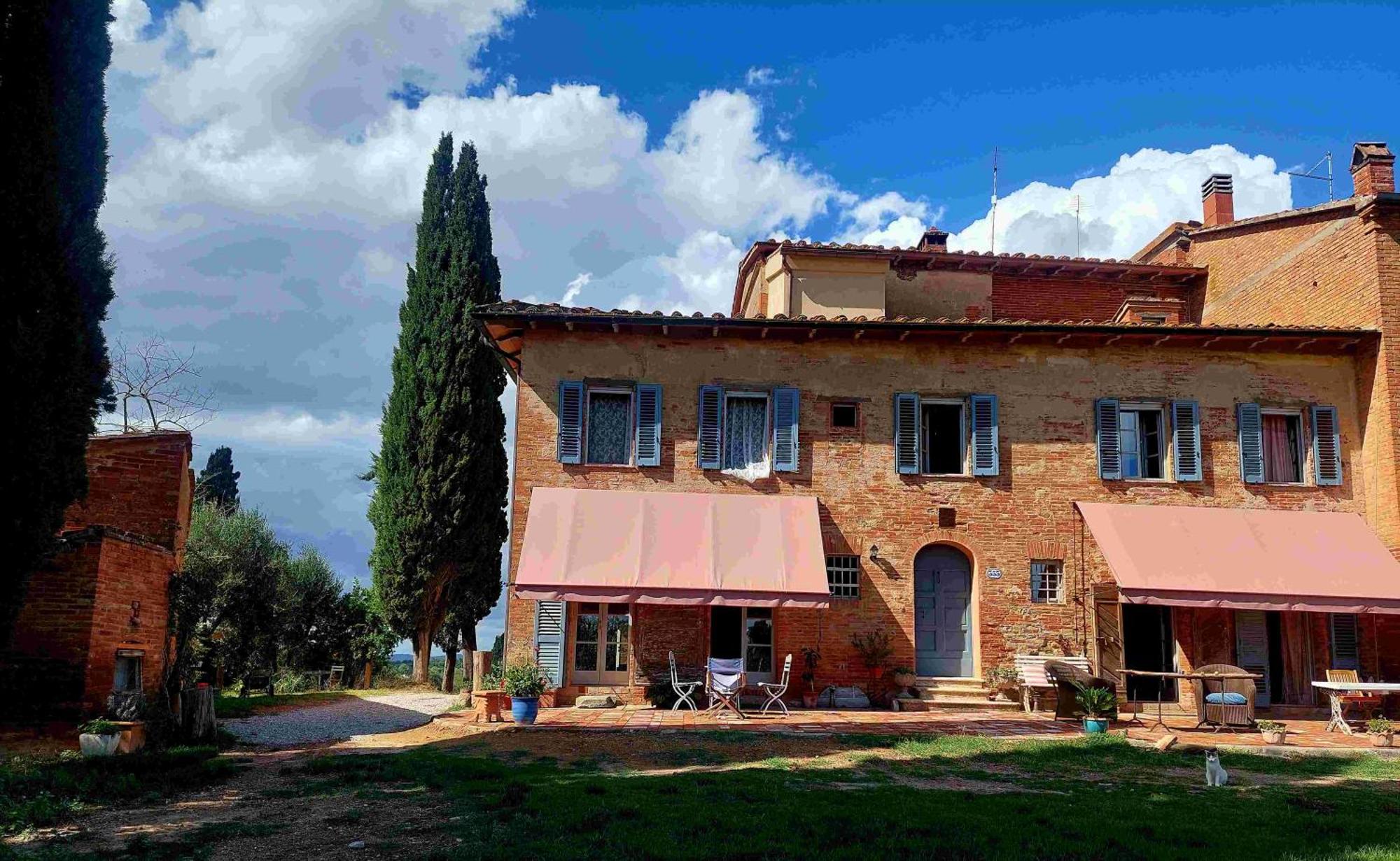 Casa Ezio Marchi - Due Appartamenti E Una Family Suite Bettolle Exterior foto